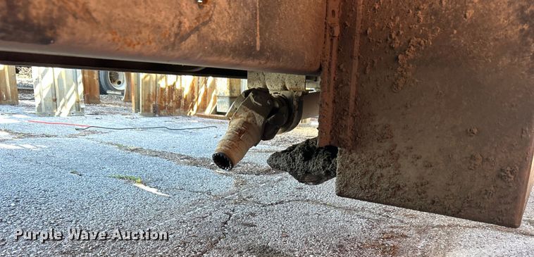 image for item EG0234 2008 International 4400 SBA dump truck