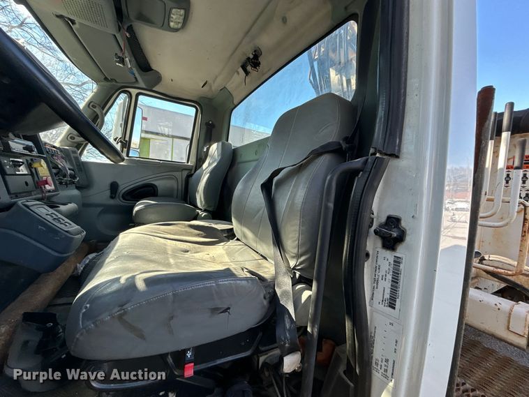 image for item EG0234 2008 International 4400 SBA dump truck