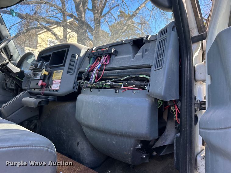 image for item EG0234 2008 International 4400 SBA dump truck