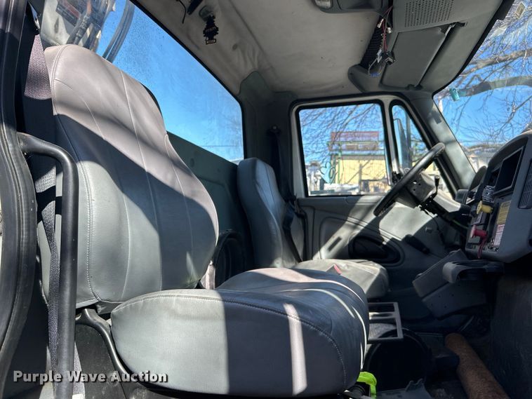 image for item EG0234 2008 International 4400 SBA dump truck