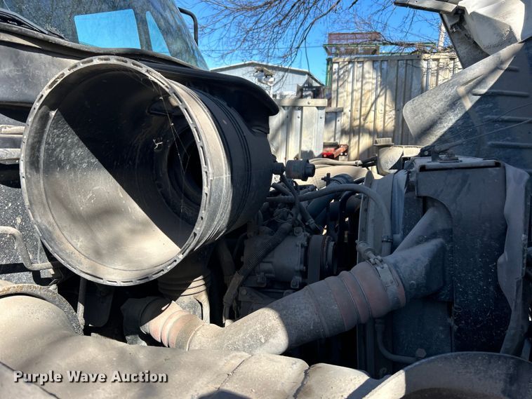 image for item EG0234 2008 International 4400 SBA dump truck