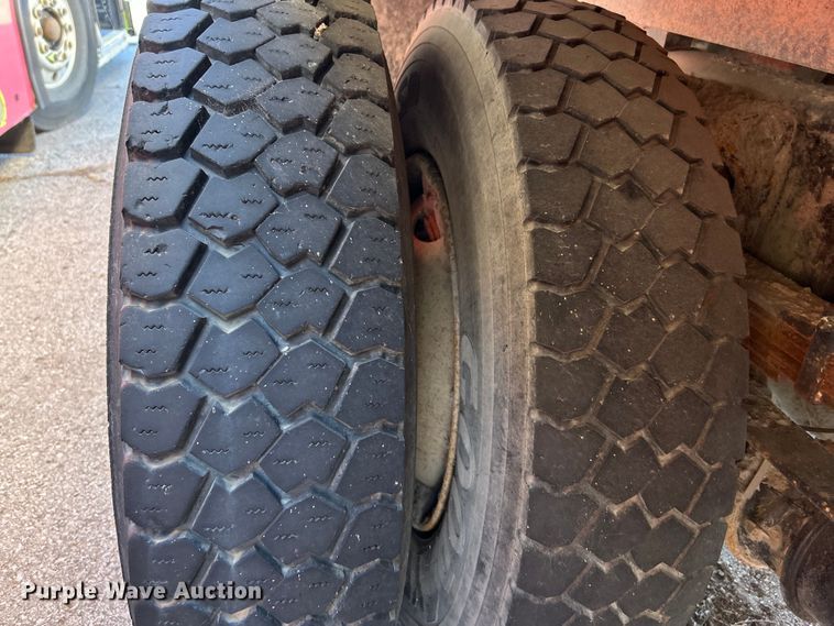 image for item EG0234 2008 International 4400 SBA dump truck