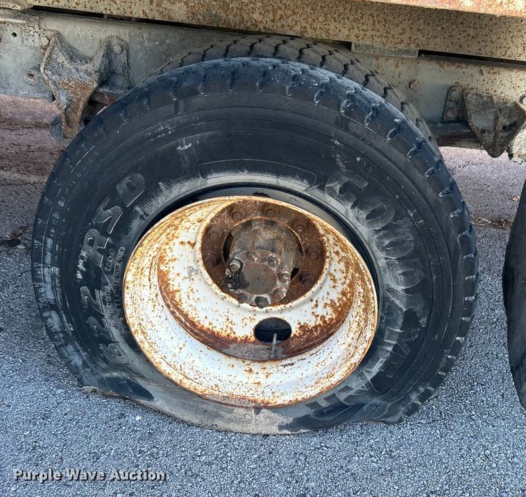 image for item EG0234 2008 International 4400 SBA dump truck