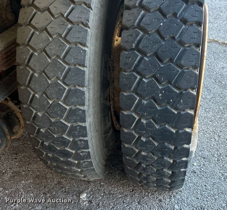 image for item EG0234 2008 International 4400 SBA dump truck