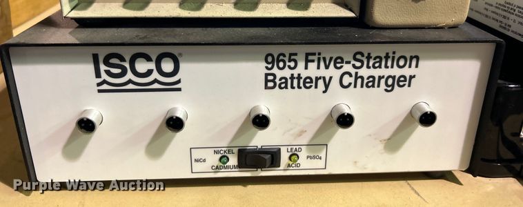 image for item EG0259 ISCO 965 Five-Station battery charger