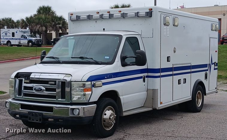 image for item EH3843 2009 Ford E450 ambulance