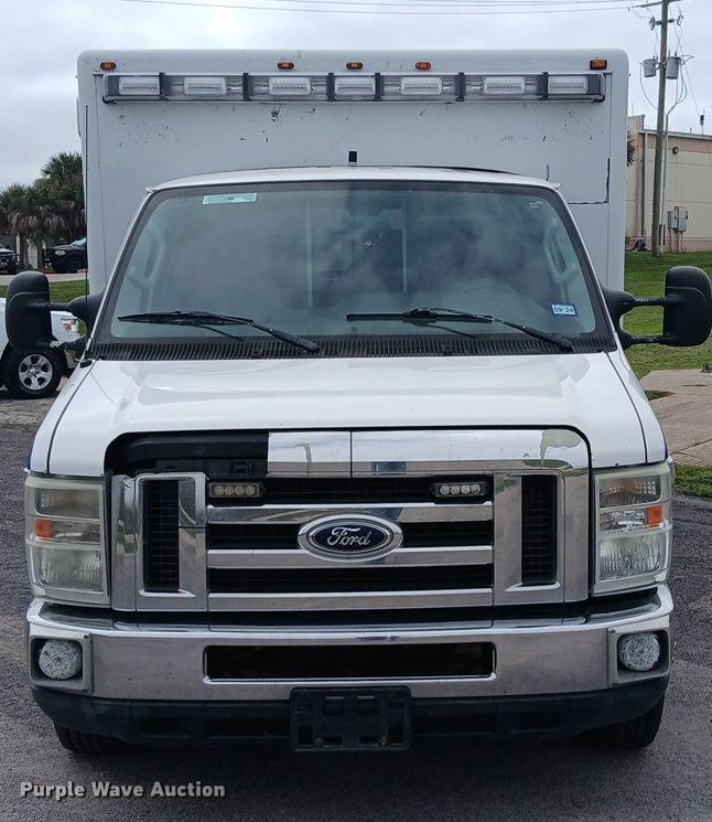 image for item EH3843 2009 Ford E450 ambulance