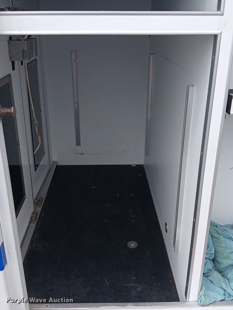 image for item EH3843 2009 Ford E450 ambulance