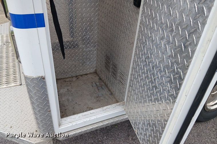 image for item EH3843 2009 Ford E450 ambulance