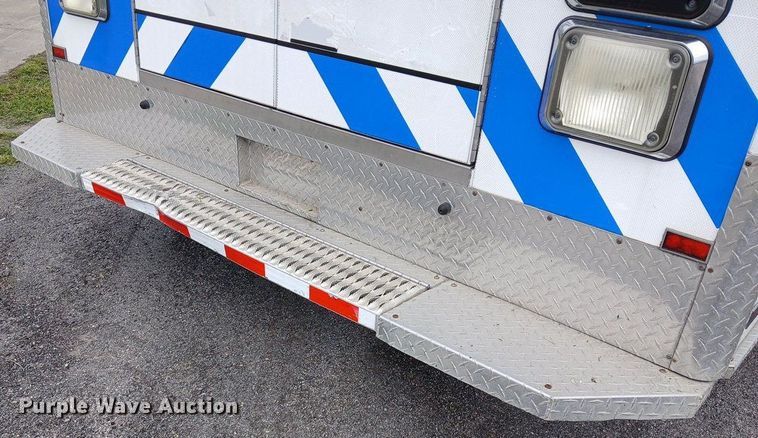 image for item EH3843 2009 Ford E450 ambulance