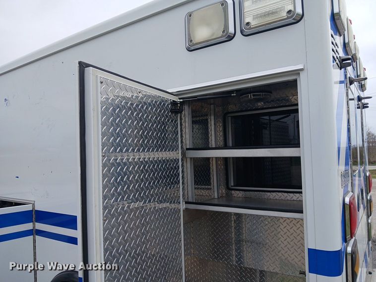 image for item EH3843 2009 Ford E450 ambulance