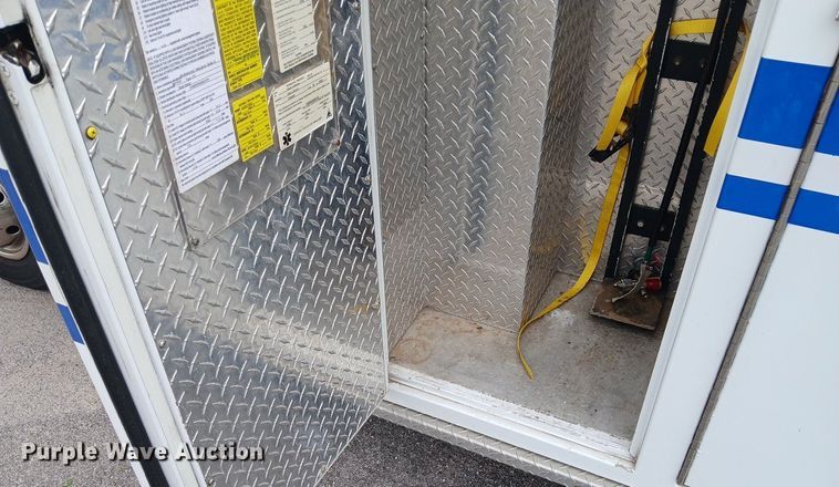 image for item EH3843 2009 Ford E450 ambulance