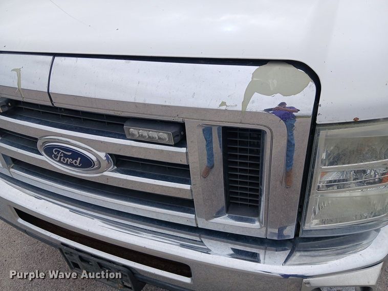 image for item EH3843 2009 Ford E450 ambulance