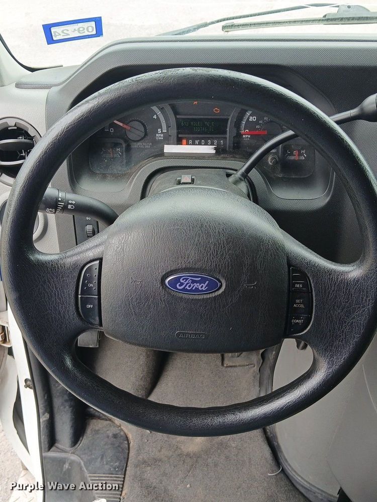 image for item EH3843 2009 Ford E450 ambulance