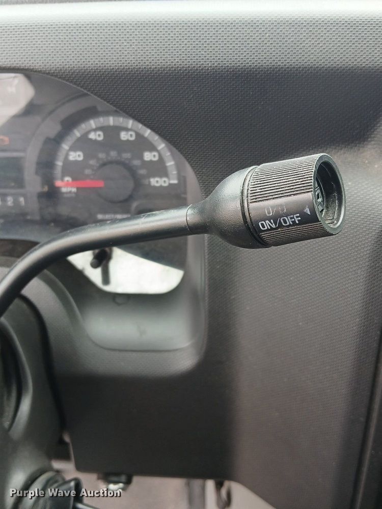 image for item EH3843 2009 Ford E450 ambulance