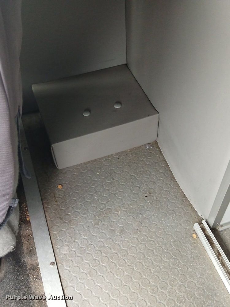 image for item EH3843 2009 Ford E450 ambulance