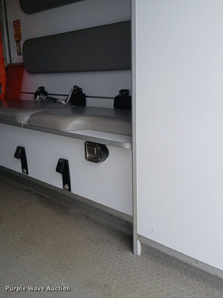 image for item EH3843 2009 Ford E450 ambulance