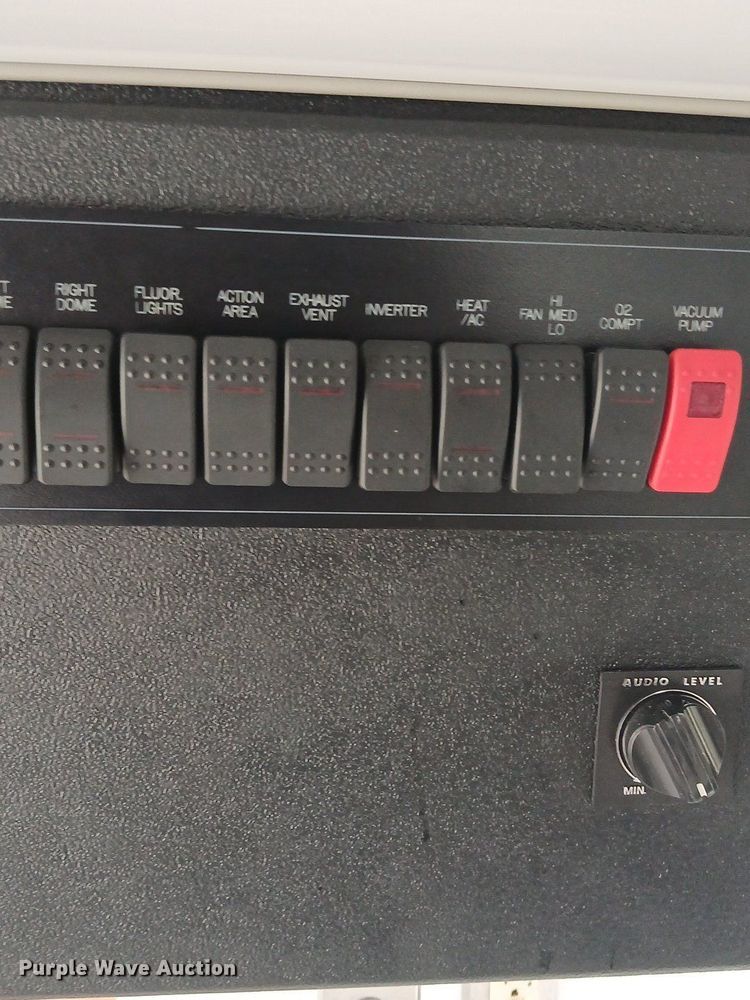 image for item EH3843 2009 Ford E450 ambulance