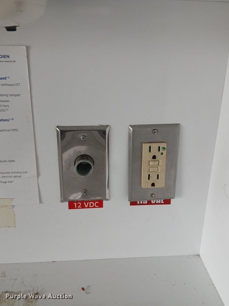 image for item EH3843 2009 Ford E450 ambulance