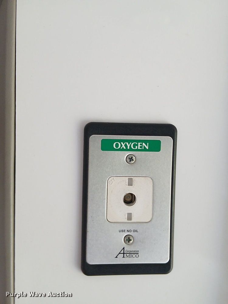 image for item EH3843 2009 Ford E450 ambulance