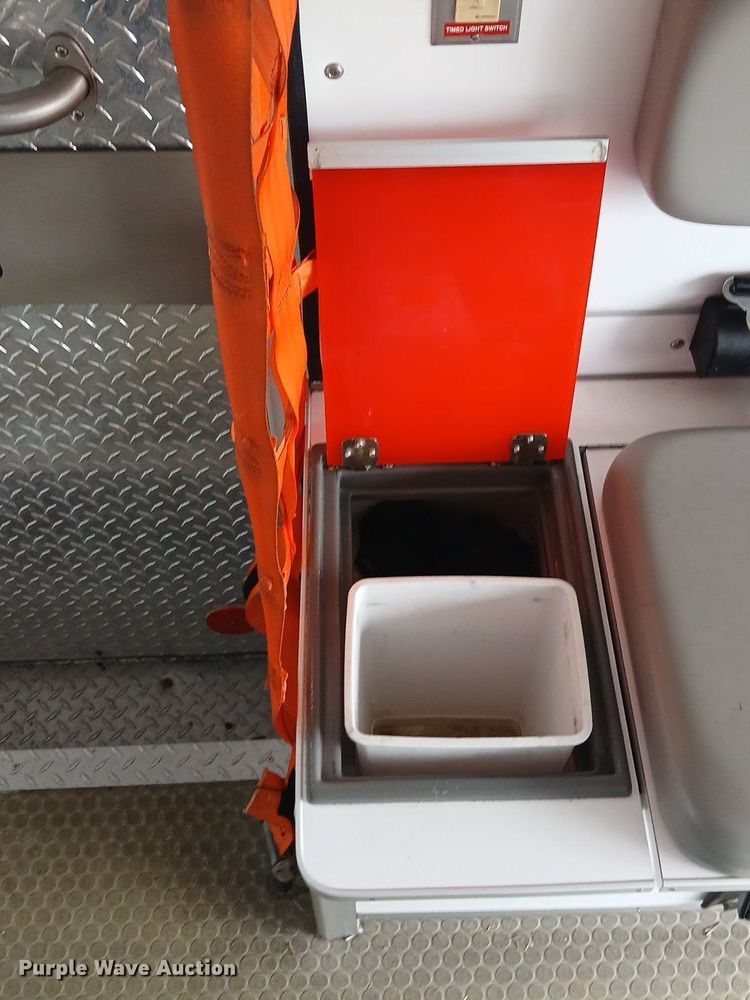 image for item EH3843 2009 Ford E450 ambulance