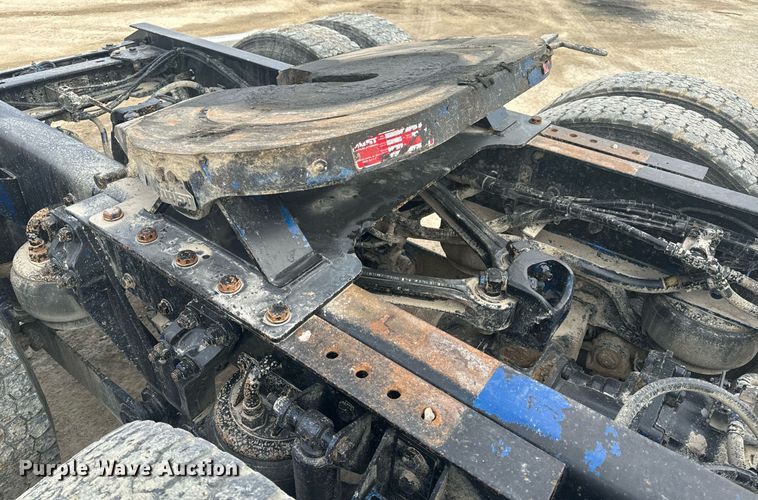 image for item EH6508 2012 Kenworth T800 semi truck