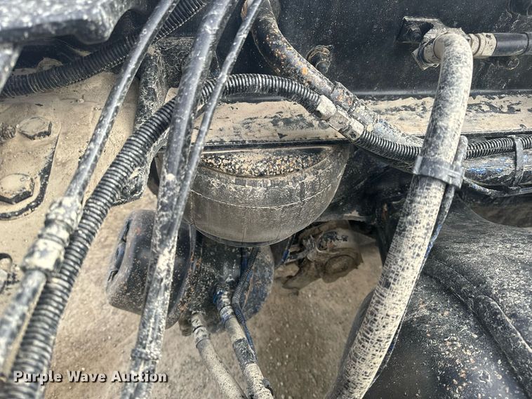 image for item EH6508 2012 Kenworth T800 semi truck