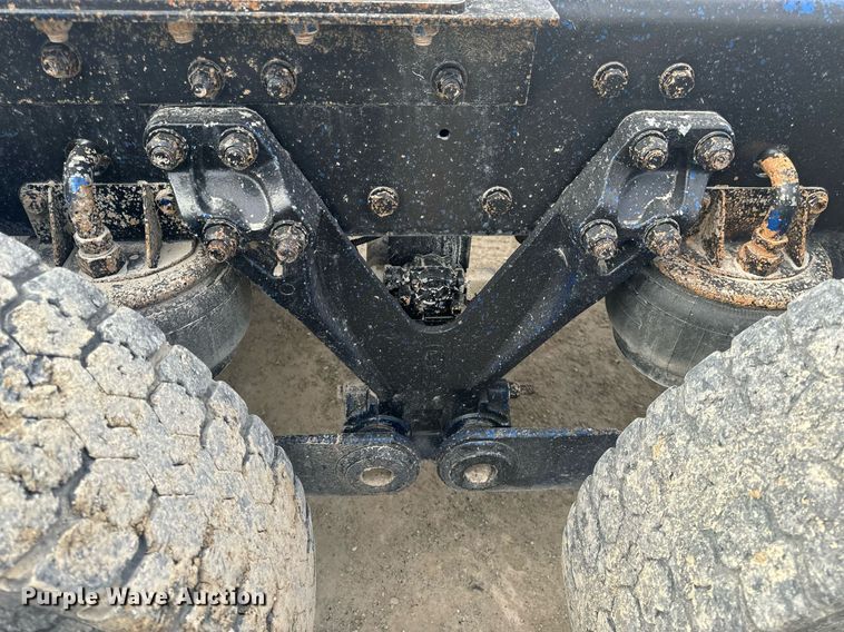 image for item EH6508 2012 Kenworth T800 semi truck