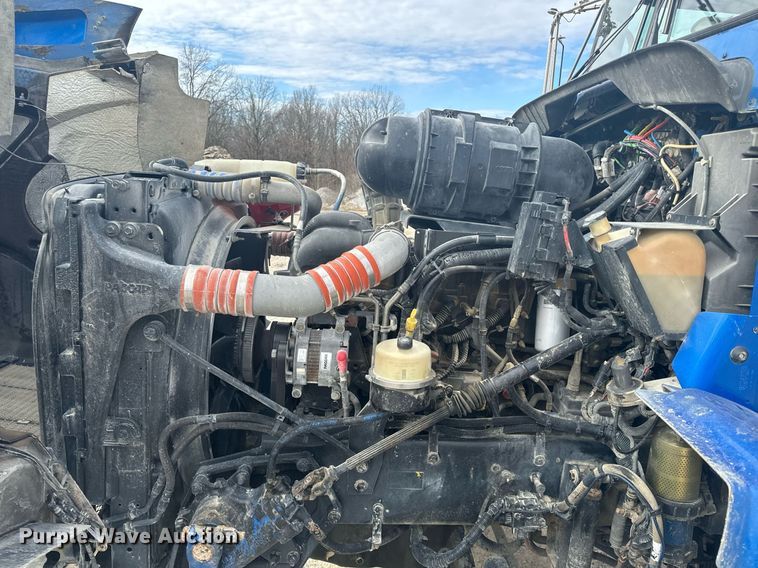 image for item EH6508 2012 Kenworth T800 semi truck