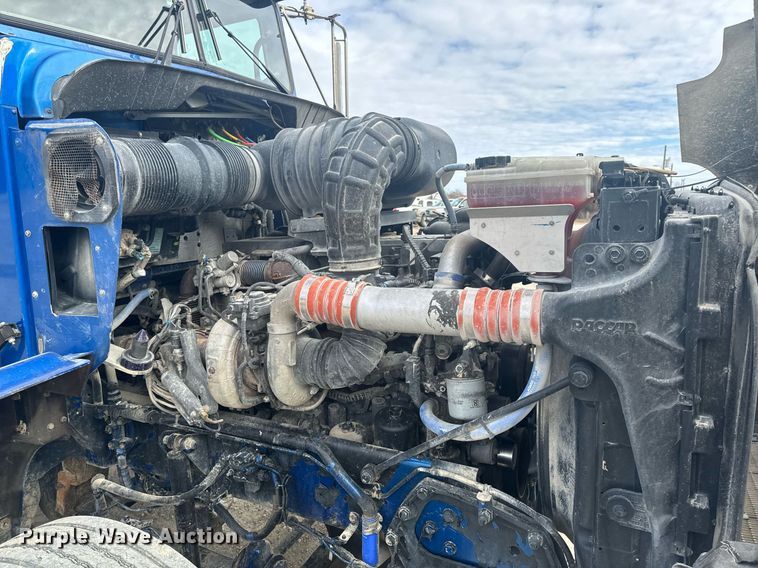 image for item EH6508 2012 Kenworth T800 semi truck