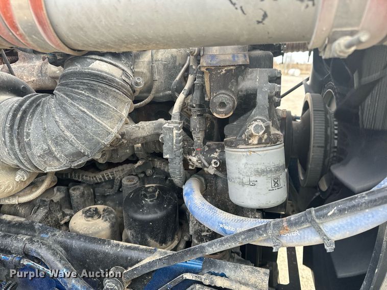 image for item EH6508 2012 Kenworth T800 semi truck