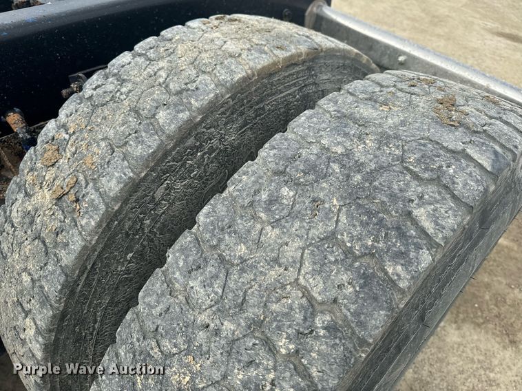 image for item EH6508 2012 Kenworth T800 semi truck