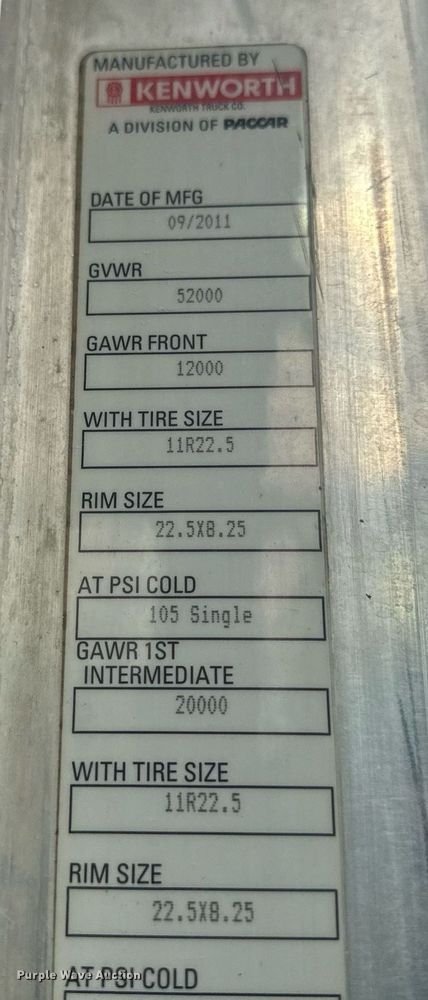image for item EH6508 2012 Kenworth T800 semi truck