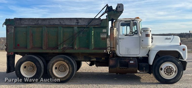 image for item EI0618 1980 Mack  dump truck