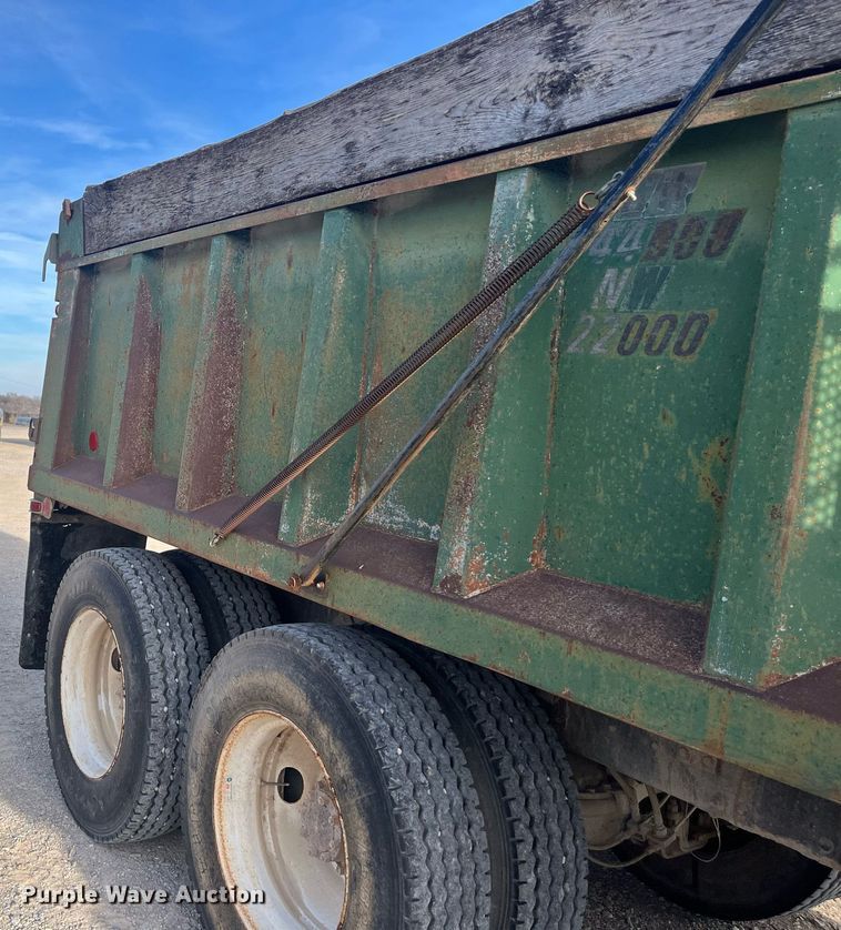 image for item EI0618 1980 Mack  dump truck