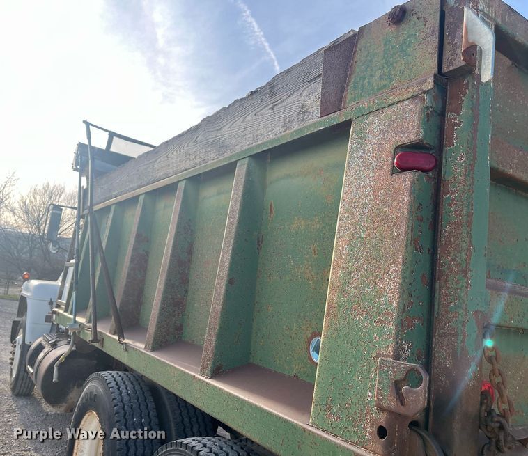 image for item EI0618 1980 Mack  dump truck