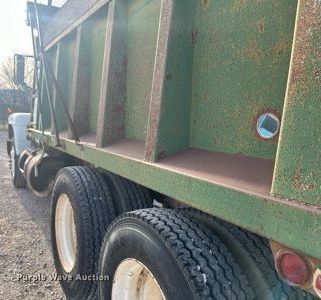 image for item EI0618 1980 Mack  dump truck