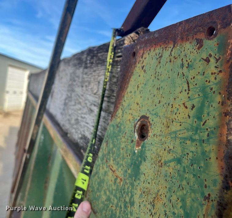 image for item EI0618 1980 Mack  dump truck