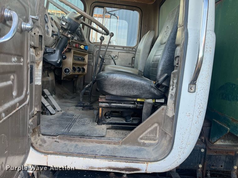 image for item EI0618 1980 Mack  dump truck