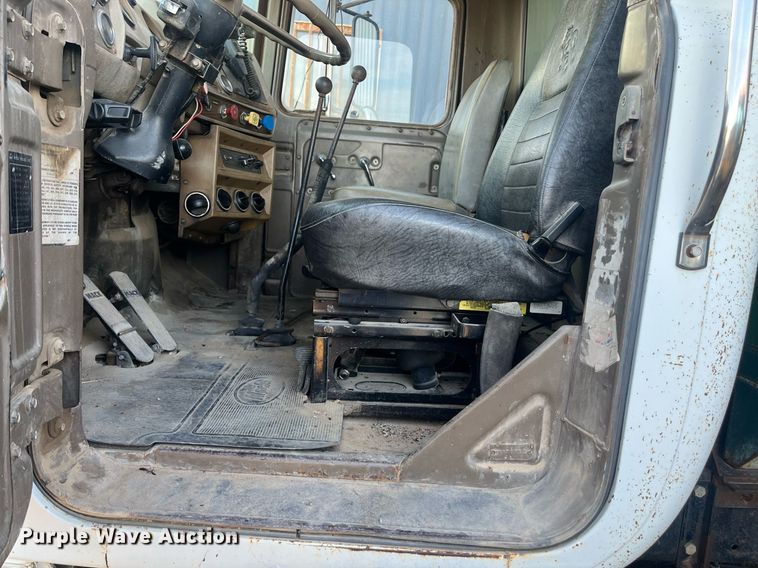 image for item EI0618 1980 Mack  dump truck