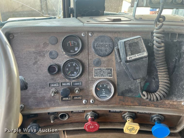 image for item EI0618 1980 Mack  dump truck