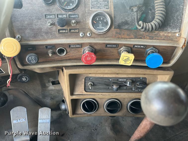 image for item EI0618 1980 Mack  dump truck