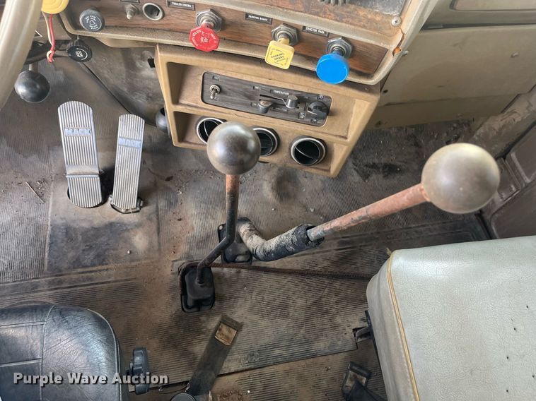 image for item EI0618 1980 Mack  dump truck