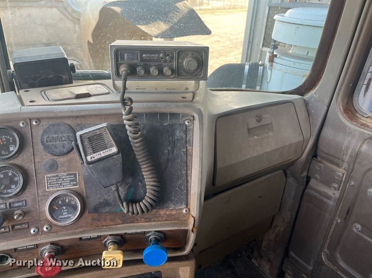 image for item EI0618 1980 Mack  dump truck