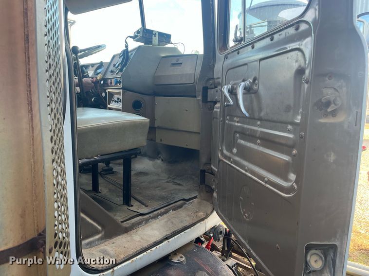 image for item EI0618 1980 Mack  dump truck