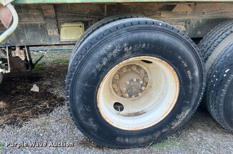 image for item EI0618 1980 Mack  dump truck