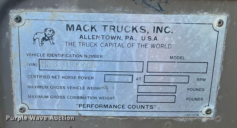 image for item EI0618 1980 Mack  dump truck