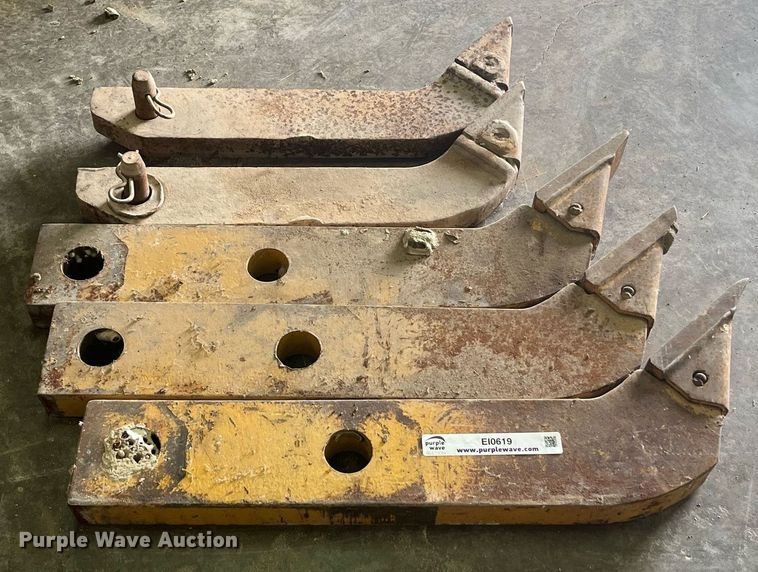 image for item EI0619 (5) ripper shanks