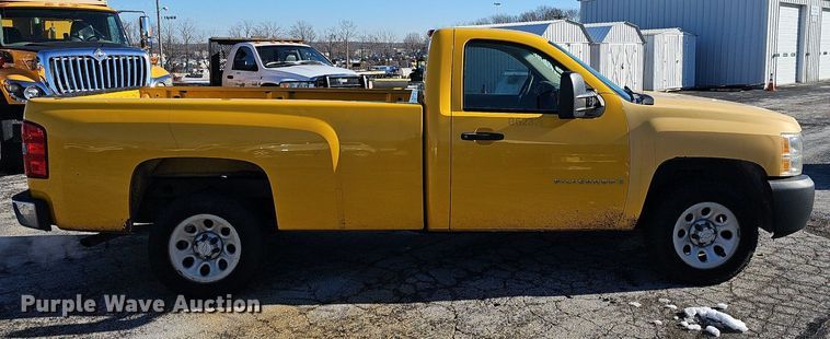 image for item EJ5872 2007 Chevrolet Silverado 1500 pickup truck