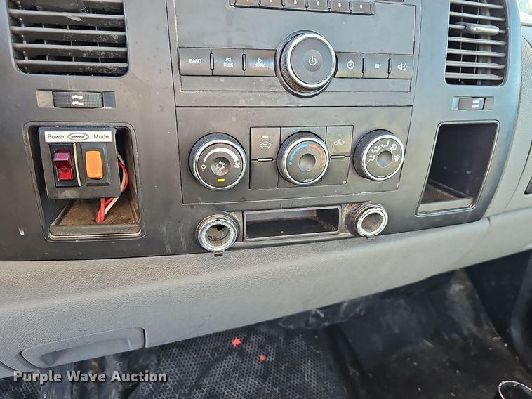 image for item EJ5872 2007 Chevrolet Silverado 1500 pickup truck